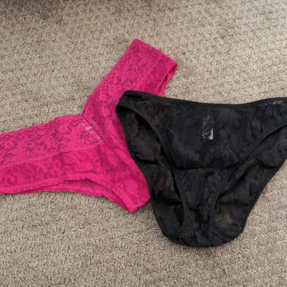 NWOT Lace Panties Set Size S